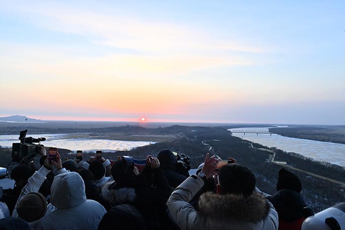 新年日出來(lái)啦！迎接2024年第一縷陽(yáng)光