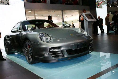 A ȫ±r(sh)911 Turbo(sh)܇ ܇֮